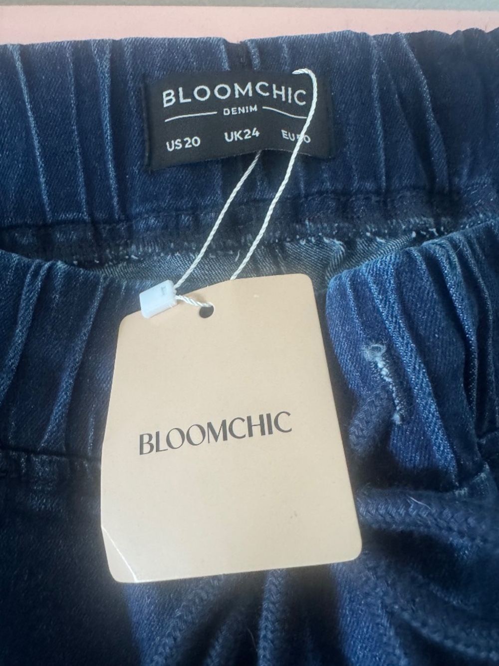 Bloomchic Drawstring Elastic Denium Shorts NWT size 20 - Picture 3 of 3